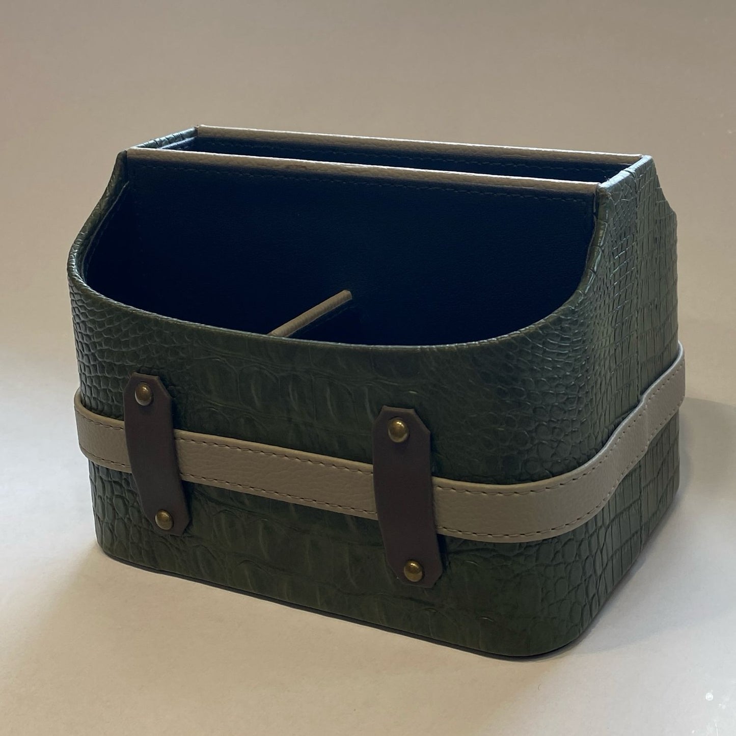 MULTI UTILITY HOLDER