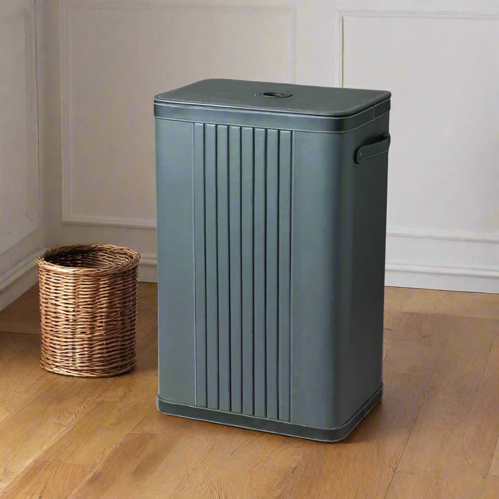 Laundry hamper - Flooting design