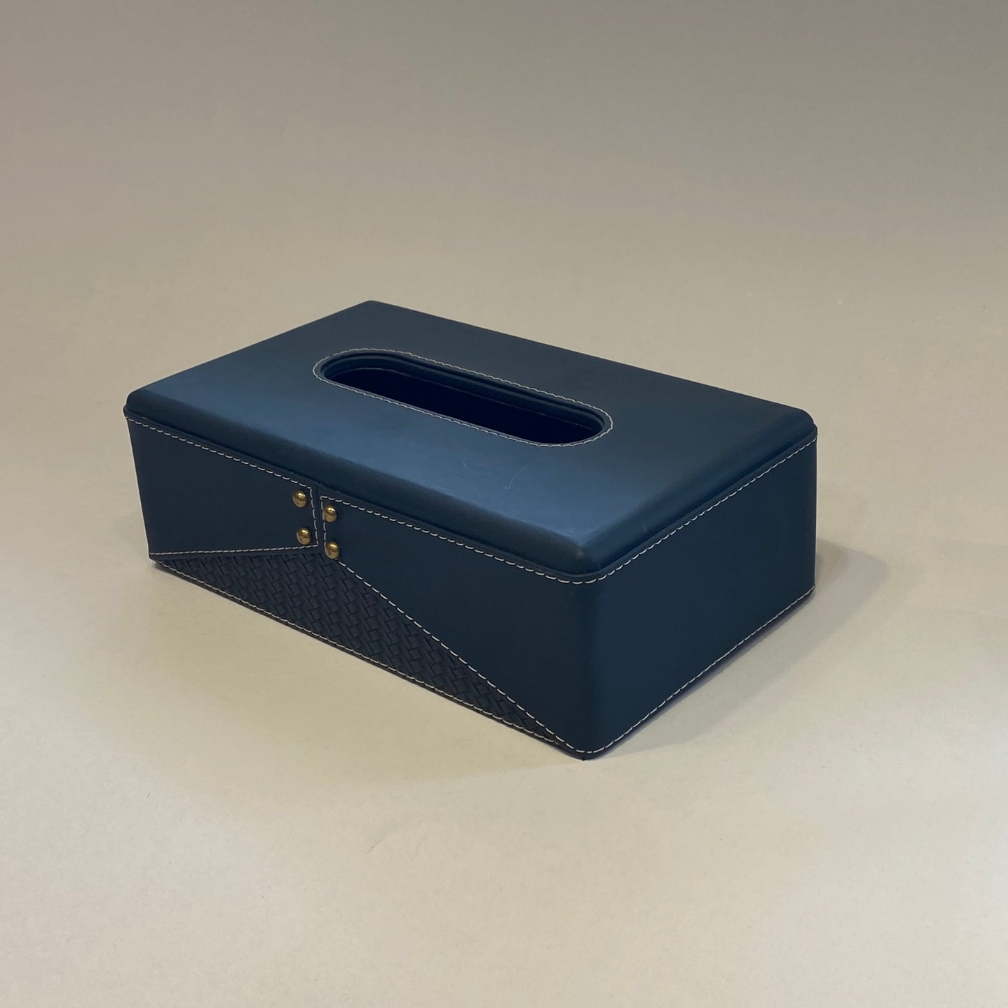 STUD DESIGN TISSUE BOX