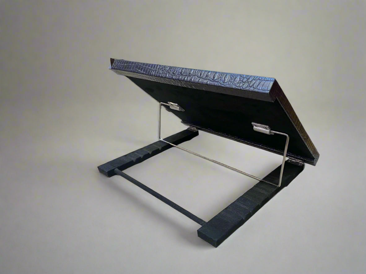Laptop stand