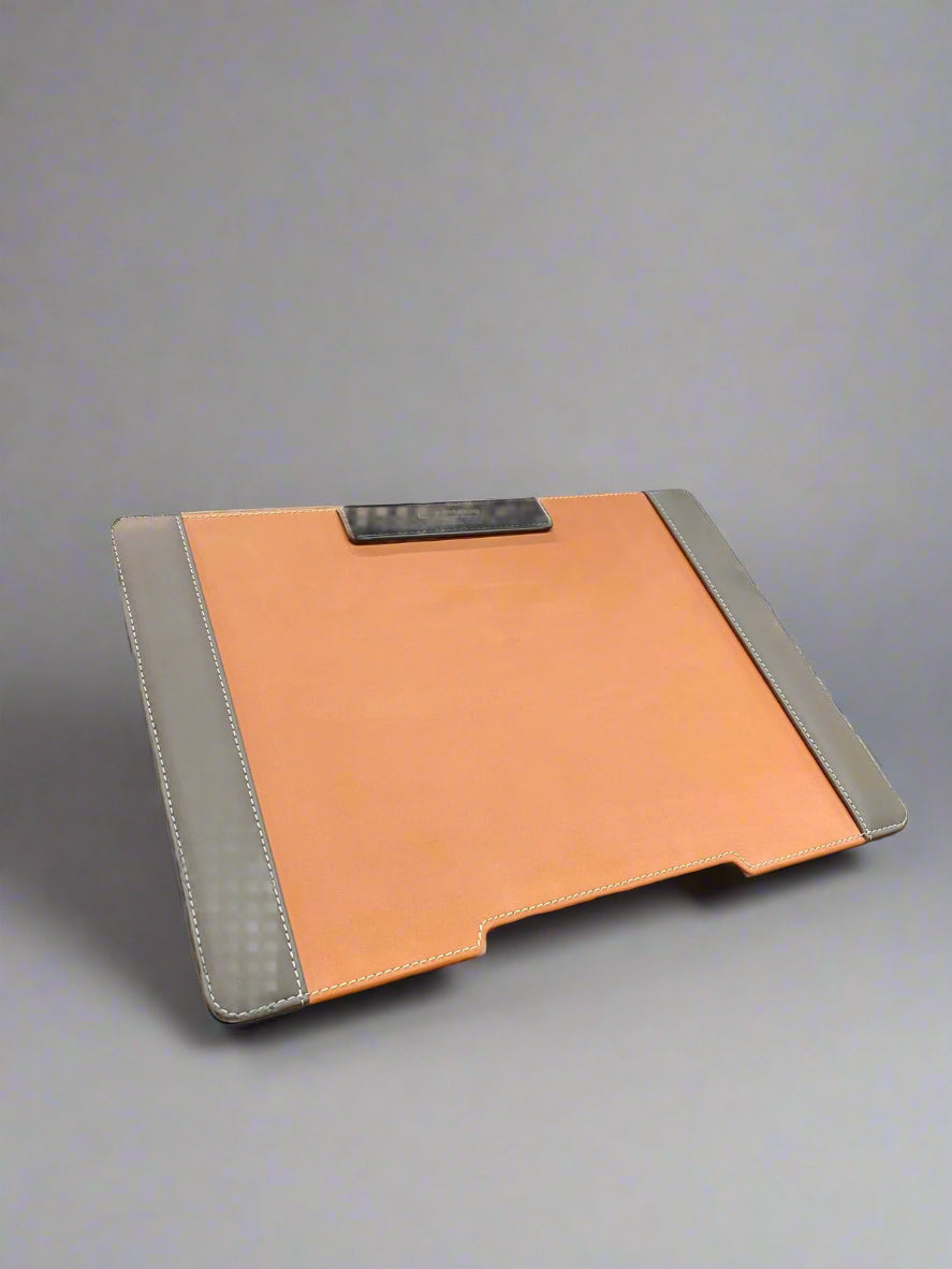 Loop design - desktop blotter