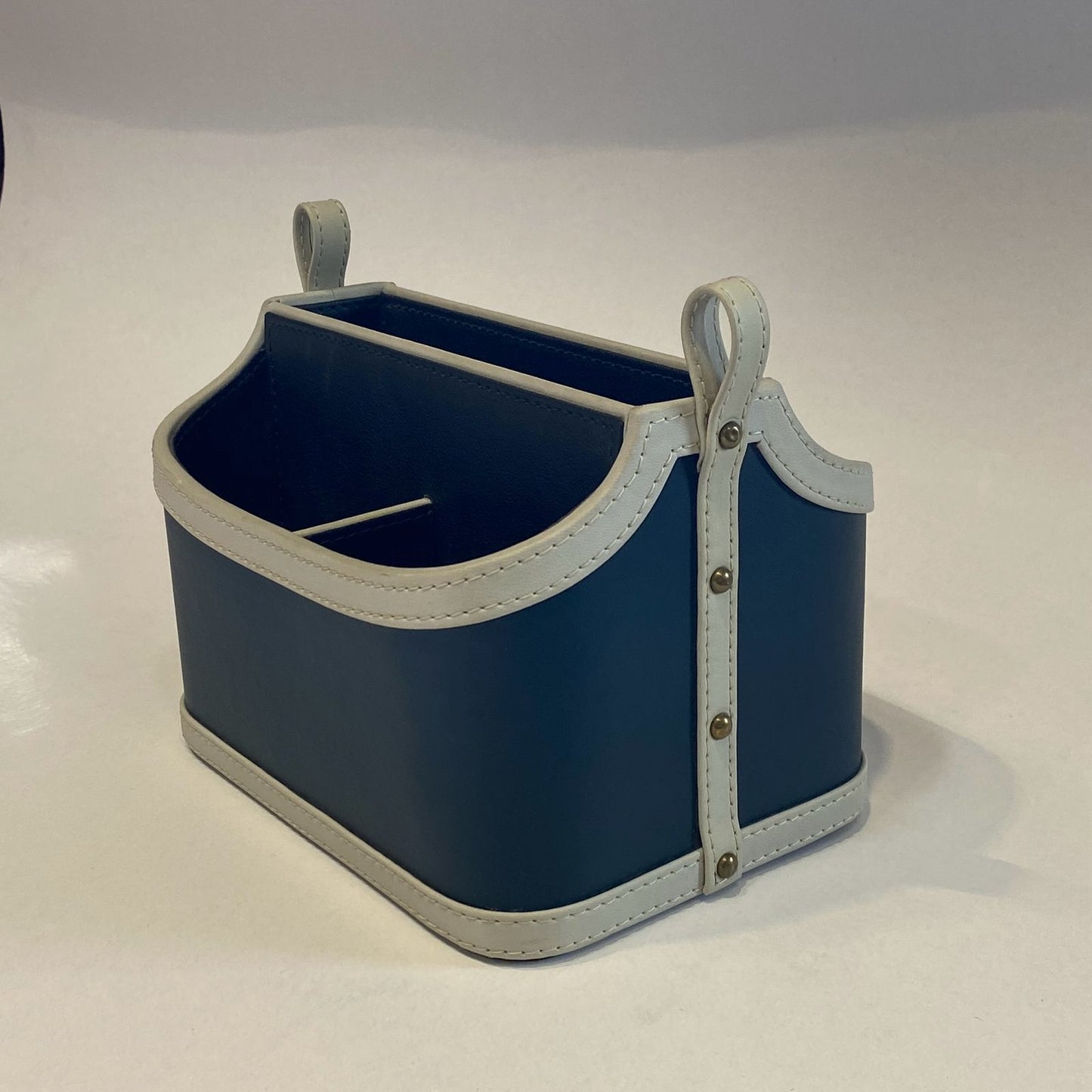 MULTI UTILITY HOLDER